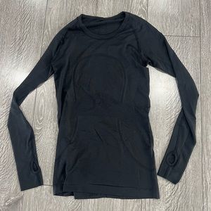 Black Lululemon long sleeve tee